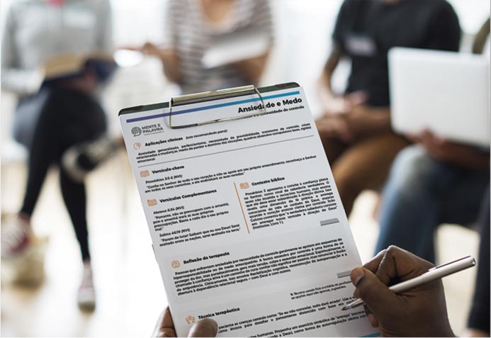 Mente e Palavra – Terapia Integrada Bíblica Recurso terapêutico cristão com aplicações clínicas para psicólogos, psicanalistas, terapeutas, conselheiros e profissionais da saúde emocional. 20 temas e 150 cards com versículos bíblicos aplicados, técnicas terapêuticas, perguntas reflexivas e suporte à escuta clínica. Integre fé e ciência com profundidade, sensibilidade e responsabilidade.